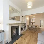 Cosy 2 Bedroom House In Dublin 4